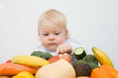 Cho trẻ ăn quá nhiều chất bổ dưỡng